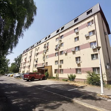 Holidays Inn Studio Bucarest Exterior foto